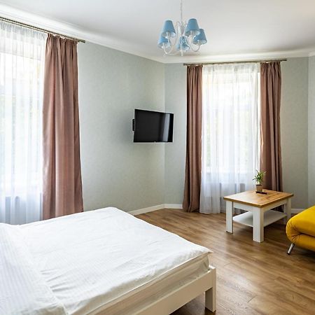Leontovycha Apartment Лвив Екстериор снимка