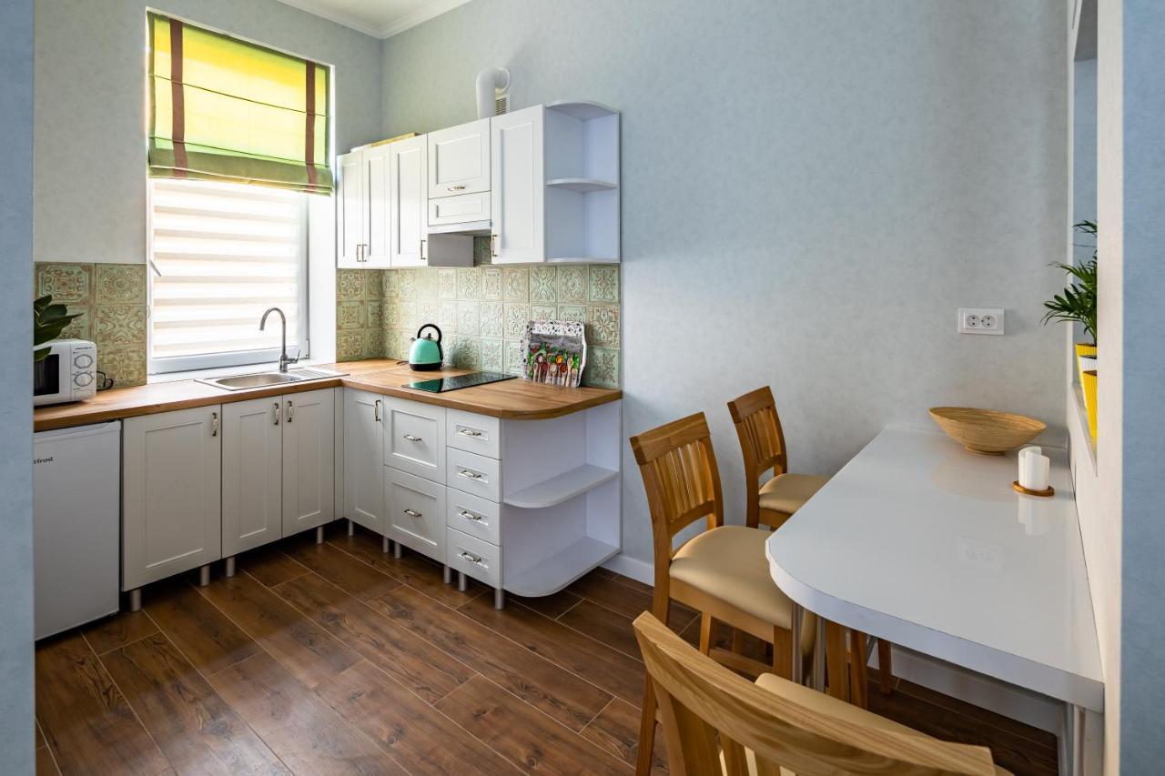 Leontovycha Apartment Лвив Екстериор снимка